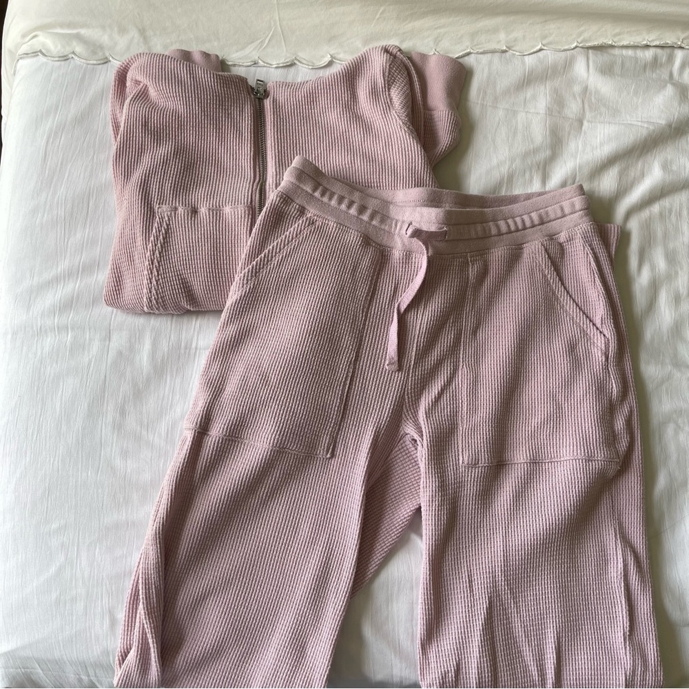 Aritzia matching set